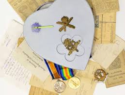 Love and loss of WW1 revealed in a heart-shaped box