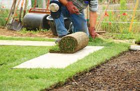 We guarantee freshness and are confident all of our muck sod pallets will take root in your residence. Sod Installation