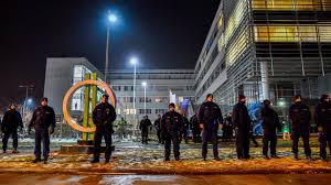 Barabás richárd kiragasztotta habony árpád díszdoktoriját arra a házra, amelyben „tisztázza, hogy kicsoda habony árpád! Homeroszt Akkor Is Olvasni Fognak Amikor Habony Arpad Mar Csak Egy Apro Labjegyzet Lesz 2018 Top5 Kozeleti Kulturalis Melypontja Contextus Magazin