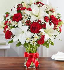 Buy from bouquets.ro bouquet courtesy red roses white lilies. Classic Romance In Lima Oh Don Johnson S Florist Bridal