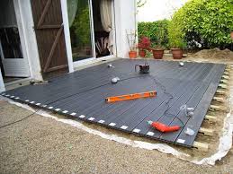 Le choix des dalles a bord chanfreine pour la pose sur plot, terrasse, patio, parvis 11. Poser Une Terrasse Composite Sur Plots Et Lambourdes Jardin Et Maison