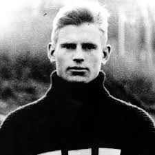 Eddie Goddard's Instagram, Twitter & Facebook