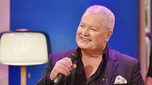 Marco paulo was born on january 21, 1945 in mourão, portugal as joão simão silva. Alo Marco Paulo E A Nova Aposta Da Sic