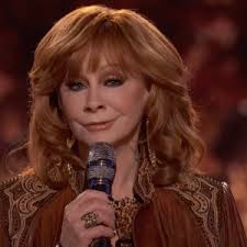 Reba McEntire Delivers Emotional Tribute to Late Mom With 'The Voice'  Performance