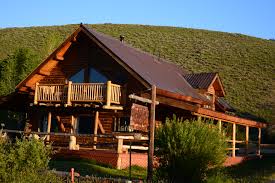 If you don't want to venture far from stanley, then boat box hot springs is the place to go. Beckwith Lodge Sawtooth Mountains Stanley Idaho Cabins For Rent In Stanley Idaho United States