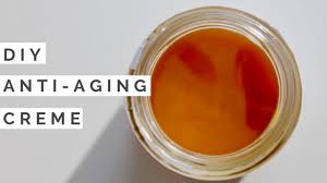 So können sie eine pflegecreme mit aloe vera selber machen, probieren sie das folgende rezept mit. Diy Anti Aging Gesichtscreme Selber Machen Zieht Schnell Ein Und Ohne Fettglanz Youtube