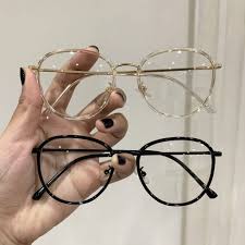 Mana yang sesuai dengan korang. Bingkai Cermin Mata Untuk Muka Bulat