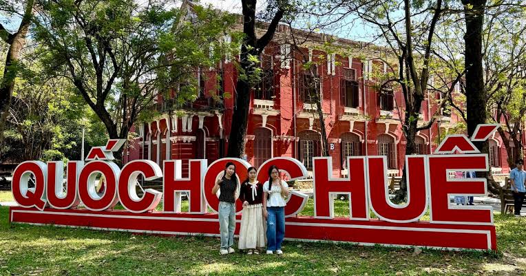 Ngôi trường 130 tuổi mang tên Quốc học Huế và những dấu ấn đặc biệt