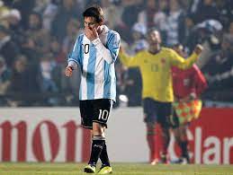 Al finalizar la tercera jornada, colombia y argentina pasaron a cuartos de final en el primer y segundo puesto respectivamente. Copa America 2011 Argentina 0 Colombia 0 Lionel Messi Misfires Daily Mail Online