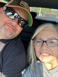 Sue Breeding's Instagram, Twitter & Facebook