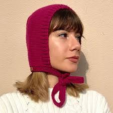 Greta Hood's Instagram, Twitter & Facebook