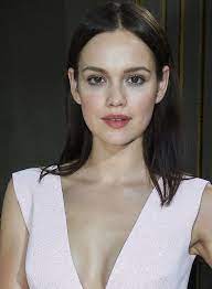 Emilia schüle was born in 1992 in russia to an ethnic german family. Emilia Schule 28 November 1992 In Blagoweschtschensk Oblast Amur Russland Ist Eine Deutsche Schausp Emilia Schule Deutsche Schauspieler Deutsche Madchen