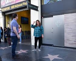 Her finner du anmeldelser, beste filmer og hollywoodprofiler fra 1969. American Housewife Vacation Review Murder Drugs The Occasional Yatcht Mishap Hollywood Baby