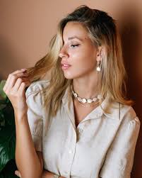 Check spelling or type a new query. Garyfallia Kalifwnh To Kalligrammo Koritsi Toy Gntm Apokalyptei Ti Trwei Prin Th Gymnastikh Queen Gr