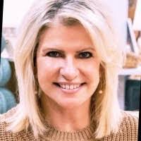 Robyn Tritt's Instagram, Twitter & Facebook