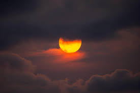 Sonnenfinsternis 2025: Spektakuläres Himmelsereignis erwartet!