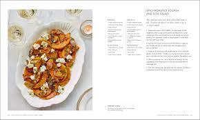 · mary berry's been making her christmas cake recipe for as long as paul hollywood's been alive. Entertaining With Mary Berry Favorite Hors D Oeuvres Entrees Desserts Baked Goods And More Amazon De Berry Mary Young Lucy Fremdsprachige Bucher
