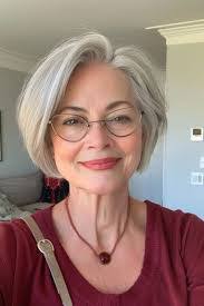 Kathy Smail's Instagram, Twitter & Facebook