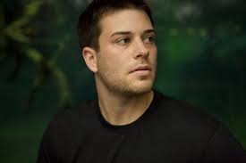 Jonny Diaz: Flying High