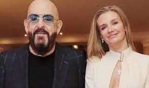 Михаил шуфутинский рассказал о семейной идиллии. Mihail Shufutinskij Biografiya Foto Lichnaya Zhizn Deti Smert Zheny Slushat Pesni Onlajn 2021