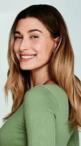 Met gala hailey bieber lili reinhart. Wallpaper Hailey Bieber In 2021 Hailey Baldwin Style Hailey Hayley Bieber