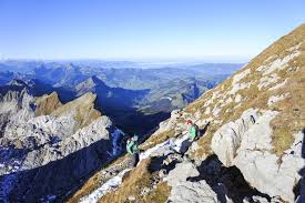 The cable car lets you practically float to the summit of säntis with the lofty heights of the the weather on the säntis is always spectacular. Wanderung Von Der Schwagalp Auf Den Santis Im Morgengrauen Mmunterwegs