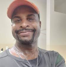 Dez Munnings Terrell Powell