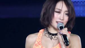 If you have thick hair and wish to thin it out, then this cut might work wonders. Kara Nicole ë‹ˆì½œ We Found Love Youtube