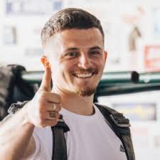 Ohne diese 2 Frauen wäre mein Unternehmen heute nicht so erfolgreich. Links  ist Paula Nantje Kiel sie war meine erste Testkundin von Osterhaus  Consulting. Ich kann mich noch daran erinnern, dass… |