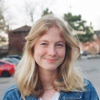 100+ profilů „Evie“