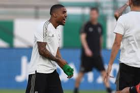 Douglas costa de souza is a brazilian footballer who plays as a winger for campeonato brasileiro série a club grêmio, on loan from serie a c. Report Douglas Costa Doesn T Want To Leave Juventus Black White Read All Over