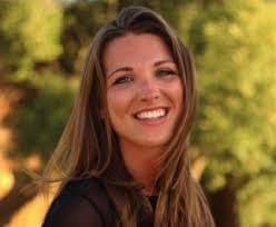 Lara Hubbard's Instagram, Twitter & Facebook