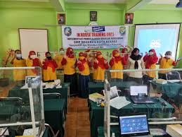 Kepala dinas pendidikan kota bekasi inayatullah mengatakan, pihaknya bekerja sama dengan kementerian. Smpn 5 Bekasi