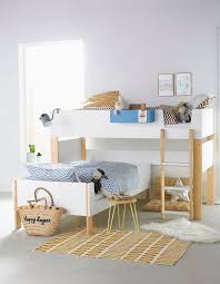 Le lit mezzanine ou le lit superposé permet de délimiter deux coins nuit. Comment Amenager Une Petite Chambre D Enfant Nos Conseils Pour Decorer Une Petite Chambre D Enfant Avec Style Elle Decoration Comment Amenager Une Petite Chambre Amenagement Petite Chambre Chambre Enfant