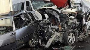 Accident sur l'autoroute ila touba : Senegal Trois Morts Dans Un Accident De La Route Dont Un Journaliste