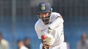 Cheteshwar pujara saved his best for sydney, with an incredible india's gritty no. Ranji Trophy Final Unwell Cheteshwar Pujara Retires Hurt On Day 1 Against Bengal Cricket News India Tv