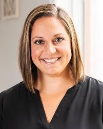 Ashley Lappe's Instagram, Twitter & Facebook