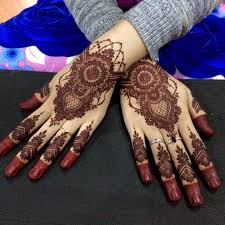 Gambar Mungkin Berisi Satu Orang Atau Lebih Desain Henna Henna Tato Henna