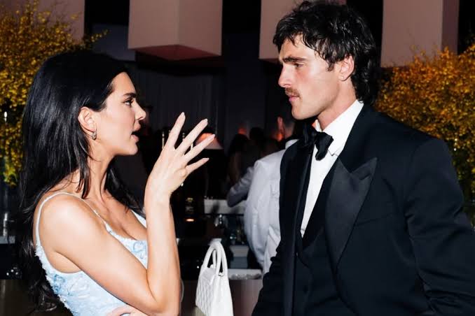 Kendall Jenner e Jacob Elordi vivem romance, mas evitam dar passo mais sério