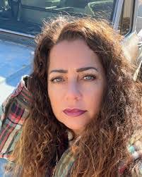 Desiree Valentine's Instagram, Twitter & Facebook