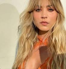 Kaley Cuoco private Rm