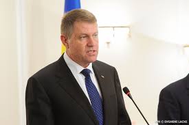 După decenii de conflicte, de scandaluri, de agresivitate, oamenii merită să vadă oameni politici maturi, responsabili. Romania Will Continue To Offer Assistance To Moldova Klaus Iohannis Ipn
