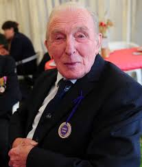 Last Dambuster George 'Johnny' Johnson, who taught at Highfields School,  Newark, has died