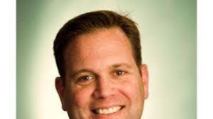 Amy Medeiros's Instagram, Twitter & Facebook