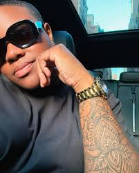 When they find out who they're emailing 📧 . . . #lifestyle #beauty #nyc  #lesbian #black #melanin #she #beauty #naturallyshesdope #powerful  #myblackisbeautiful #wanderlust #excellence #blackexcellence #naturallydope  #empoweringwomen #empowerment #love ...