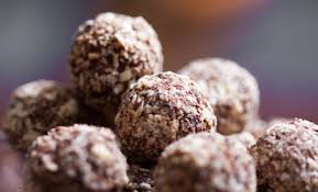 220 g di cioccolato bianco. Cioccolatini Ripieni Al Cocco Pronti In Due Minuti Leitv