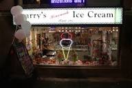 Larry's Homemade Ice Cream and Cupcakes | Restaurants in Dupont ...