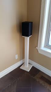 8 Great Diy Speaker Stand Ideas That Easy To Make Enthusiasthome Speaker Stands Diy Wooden Speaker Stands Speaker Stands