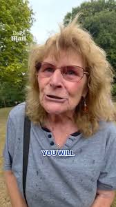 She doesn't feel safe to walk in the park with her daughter...