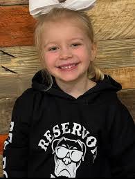 Melissa Hedstrom's Instagram, Twitter & Facebook